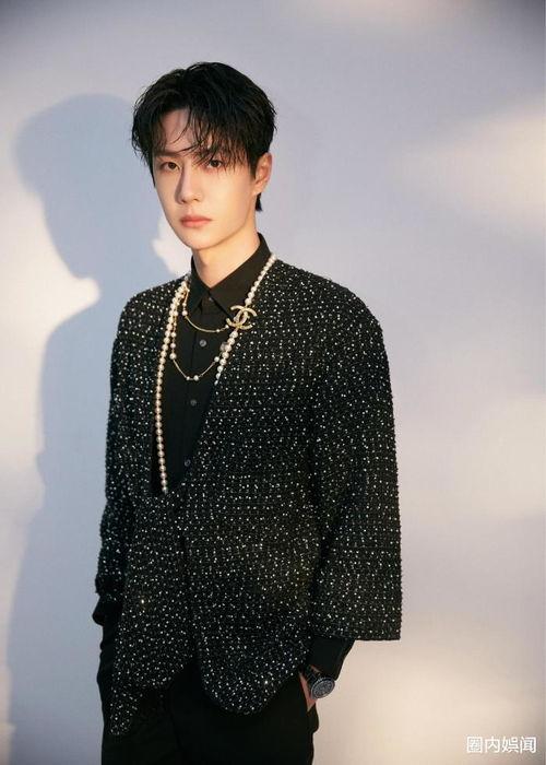 爆料视频王一博,揭秘爆料视频背后的明星魅力与成长历程  第1张